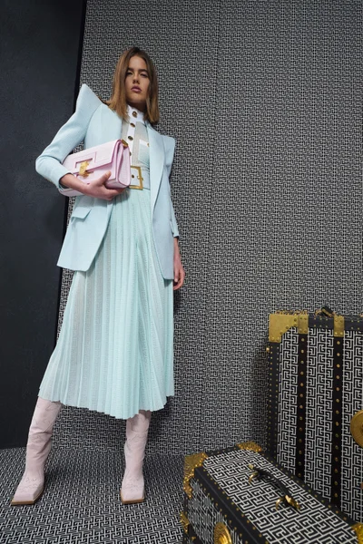 Look 24